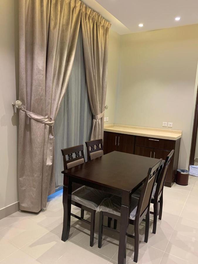 Arcadia Hotel Suites Yarmouk Рияд Екстериор снимка